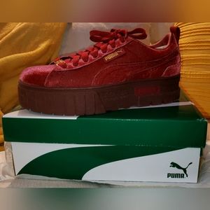 NWT Women's Puma Sneakers Mayze Velvet Sz 9